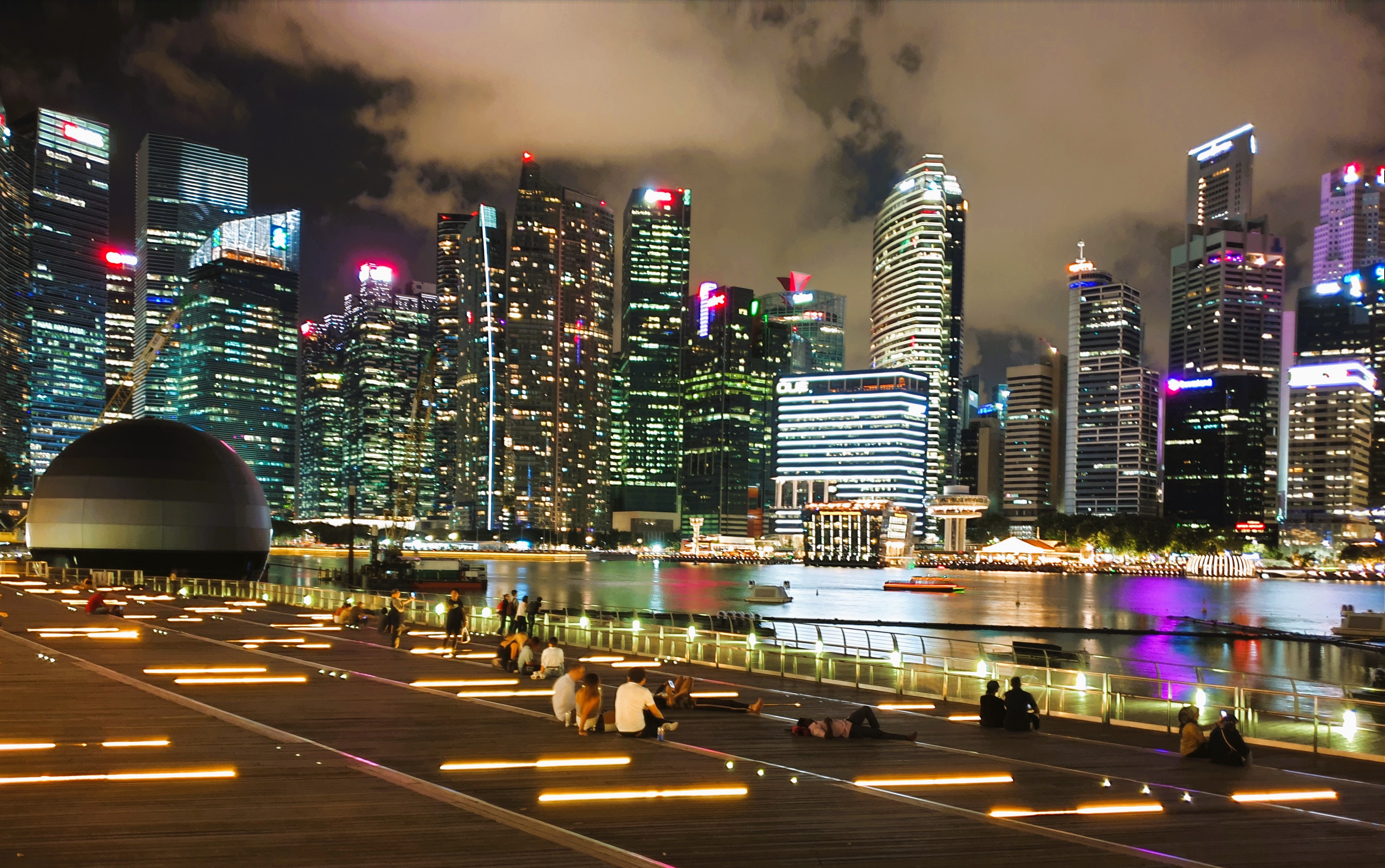 Night Life In Singapore